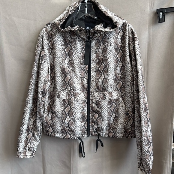 Me Jane Jackets & Blazers - Me Jane Snakeskin Zip Hooded Windbreaker Jacket Size Large